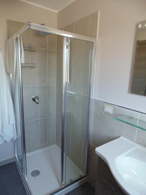 Attico Del Sole Bed & Breakfast Rometta Marea Room photo
