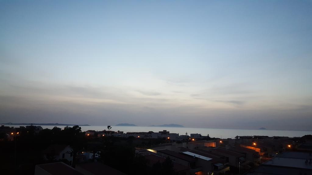 Attico Del Sole Bed & Breakfast Rometta Marea Exterior photo