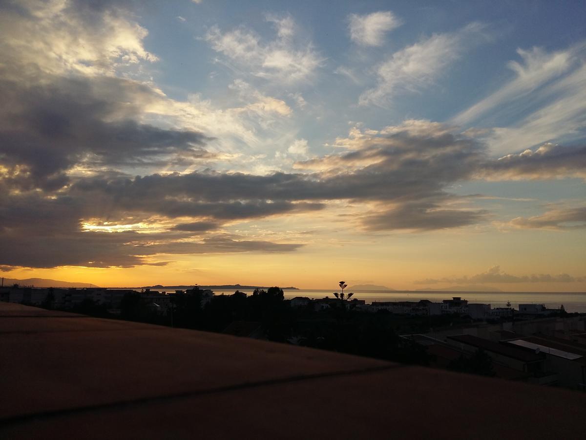 Attico Del Sole Bed & Breakfast Rometta Marea Exterior photo
